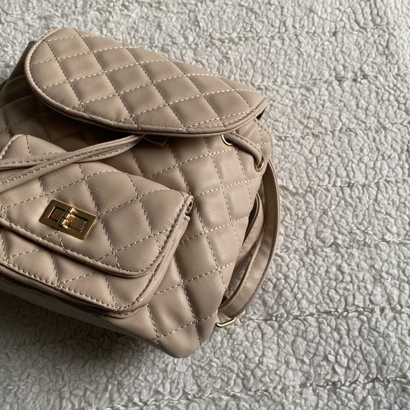 Prettylittlething Quilted Mini Backpack - Picture 5 of 8